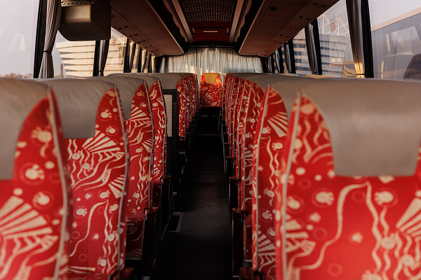 Фото салона Volvo 9900